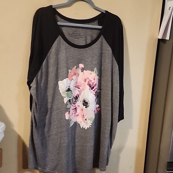 Torrid top size 5 - Picture 1 of 3